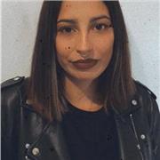 Me encanta la historia y me gusta compartir conocimientos a través de la enseñanza